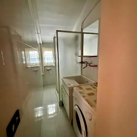 Διαμέρισμα 1 *